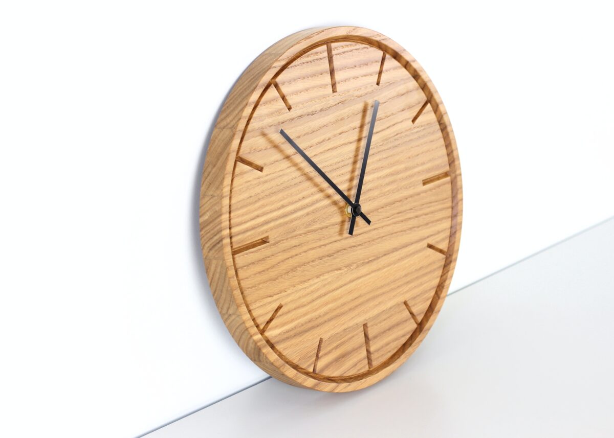 Wooden Wall Clock – Elegant Gift for Home & Office